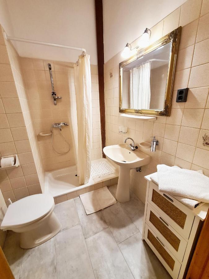 Agas Vendeghaz Hotell Csopak Exteriör bild