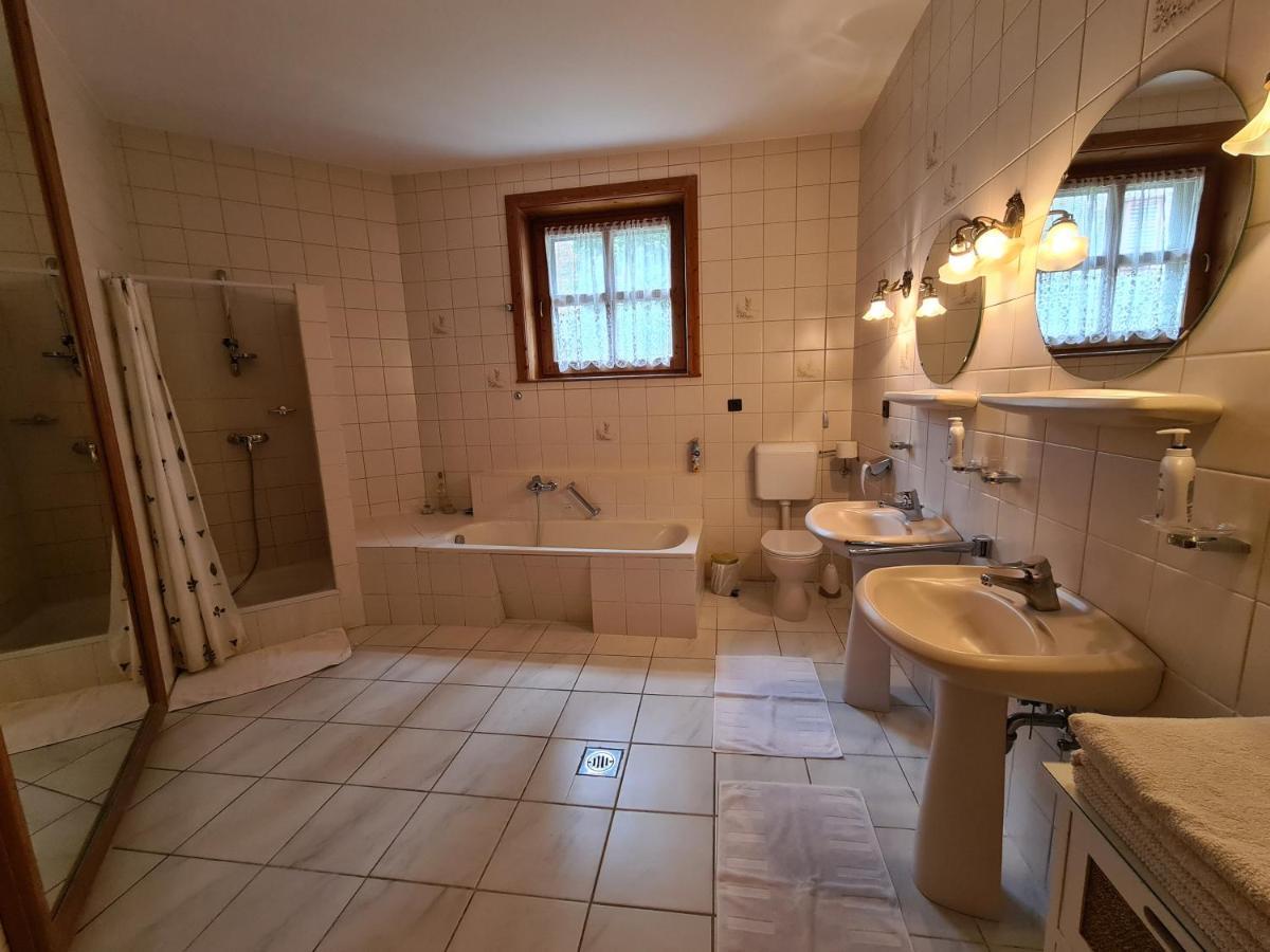 Agas Vendeghaz Hotell Csopak Exteriör bild